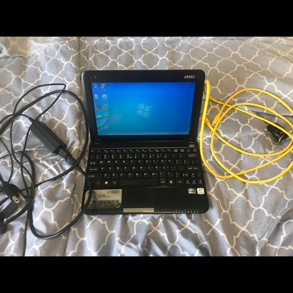 160 GB MSI LAPTOP WITH INTERNET CORD AND CHARGER!!